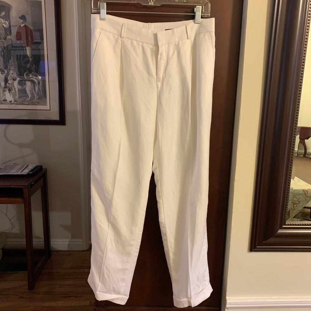 NWOT Banana Republic white linen pants. Size 4